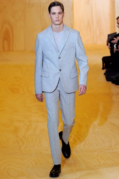 Look 5